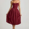 Vestito midi convertibile con orlo a palloncino e fiocco Gloriana in rosso vino Vestito midi convertibile con orlo a palloncino e fiocco Gloriana in rosso vino