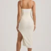 Vestito midi drappeggiato con decorazioni Eliora in bianco Vestito midi drappeggiato con decorazioni Eliora in bianco