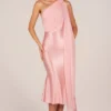Vestito midi Giada con dettaglio a sciarpa in rosa cipria Vestito midi Giada con dettaglio a sciarpa in rosa cipria