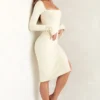 Vestito midi Sawyer con scollo quadrato e maniche lunghe in avorio Vestito midi Sawyer con scollo quadrato e maniche lunghe in avorio