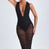Vestito midi scollato con ruches Safira in nero Vestito midi scollato con ruches Safira in nero