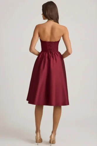 Vestito midi senza spalline con corpetto a corsetto Gabrielle in rosso vino