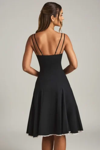 Vestito midi svasato Mallory con fiocco in nero