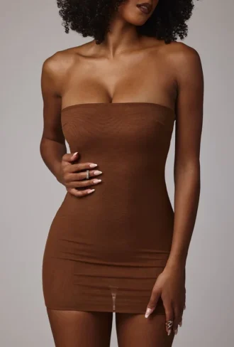 Vestito mini a fascia in morbida rete trasparente Intimates, color moka