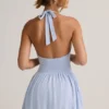 Vestito Reanna Modal con scollo all’americana e schiena scoperta in azzurro Vestito Reanna Modal con scollo all’americana e schiena scoperta in azzurro