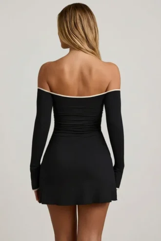 Vestito Stasia in modal con spalle scoperte e linea ad A, colore nero